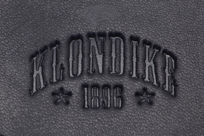 Klondike 1896 Монетница KLONDIKE Dawson, натуральная кожа в черном цвете, 8,5 х 2 х 7,5 см Арт.: KD1123-01