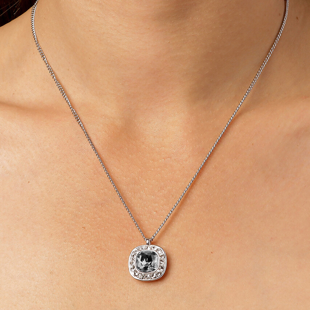 Dyrberg Kern Колье DELISE SS GREY /WHITE PEARL Dyrberg Kern 450105 Арт.: 450105