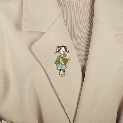 Брошь Девочка в манто  Shadore  XZ0989.15 BR/G 