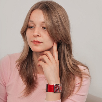 Браслет на кожаном красном ремешке  Fiore Luna  CB00230-15 R/S 