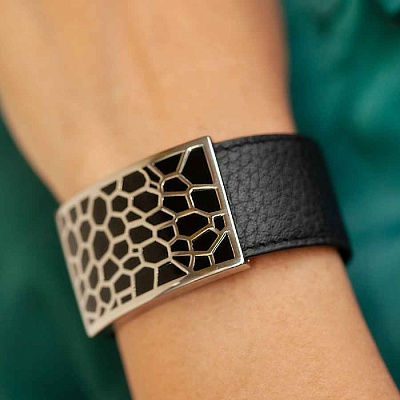 Браслет на кожаном черном ремешке  Fiore Luna  CB00992-1 S 