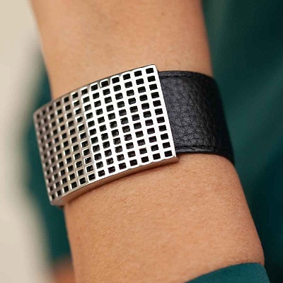 Браслет на кожаном черном ремешке  Fiore Luna  CB00999-1 BW/S 