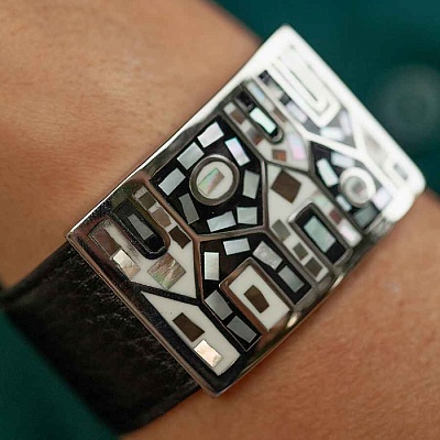 Браслет на кожаном черном ремешке  Fiore Luna  CB01318-1 BW 