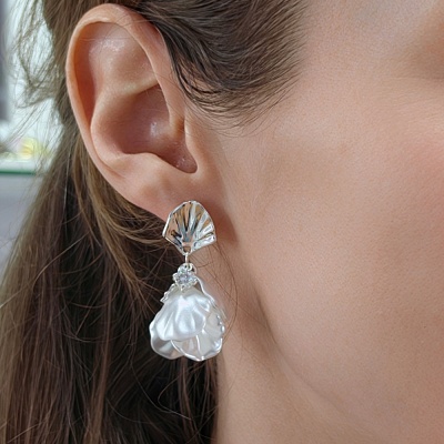 Серьги IMITATION MOTHER-OF-PEARL  Fiore Luna  ABE25644-02 S 