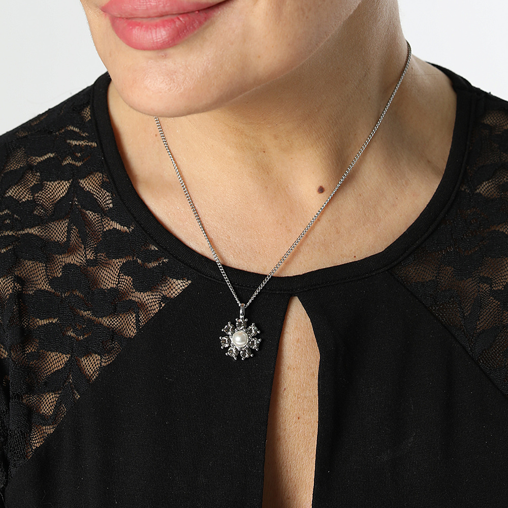 Dyrberg Kern Колье DELISE SS GREY /WHITE PEARL Dyrberg Kern 450105 Арт.: 450105