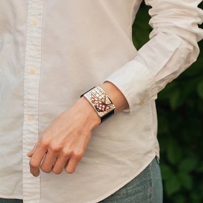 Браслет на кожаном черном ремешке  Fiore Luna  CB01156-9 R/S 