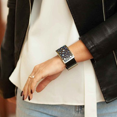 Браслет на кожаном черном ремешке  Fiore Luna  CB01750-1 BL 